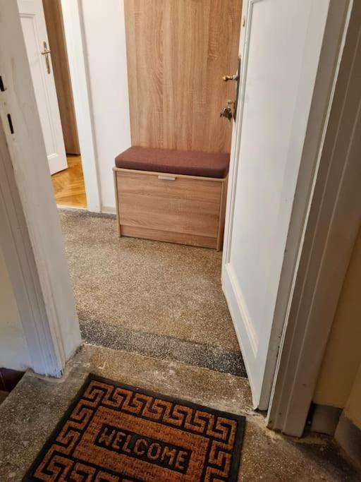 Cozy Apartment Near City Center 布加勒斯特 外观 照片