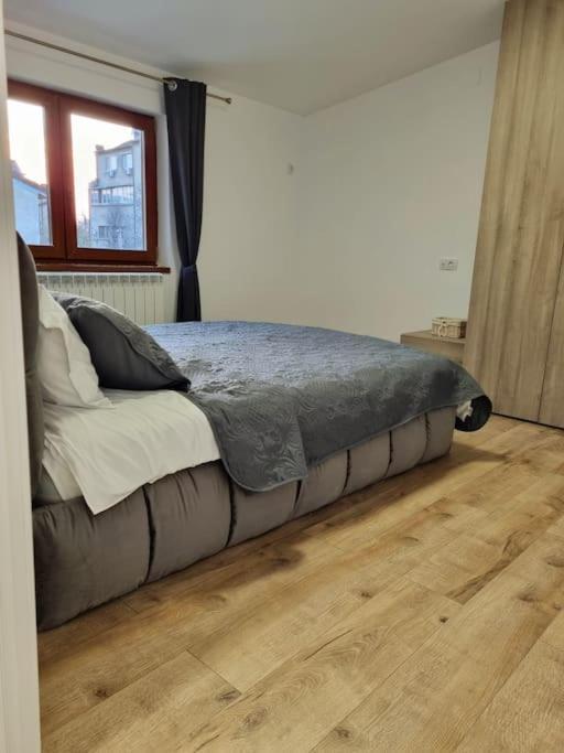 Cozy Apartment Near City Center 布加勒斯特 外观 照片