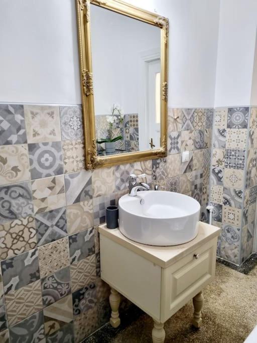 Cozy Apartment Near City Center 布加勒斯特 外观 照片