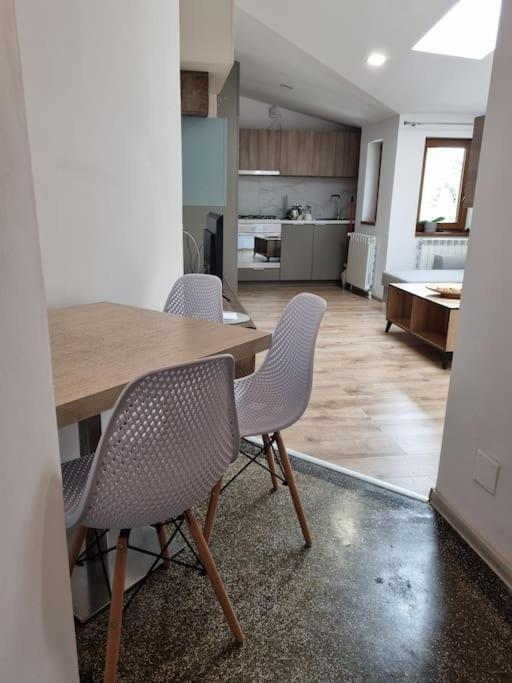 Cozy Apartment Near City Center 布加勒斯特 外观 照片